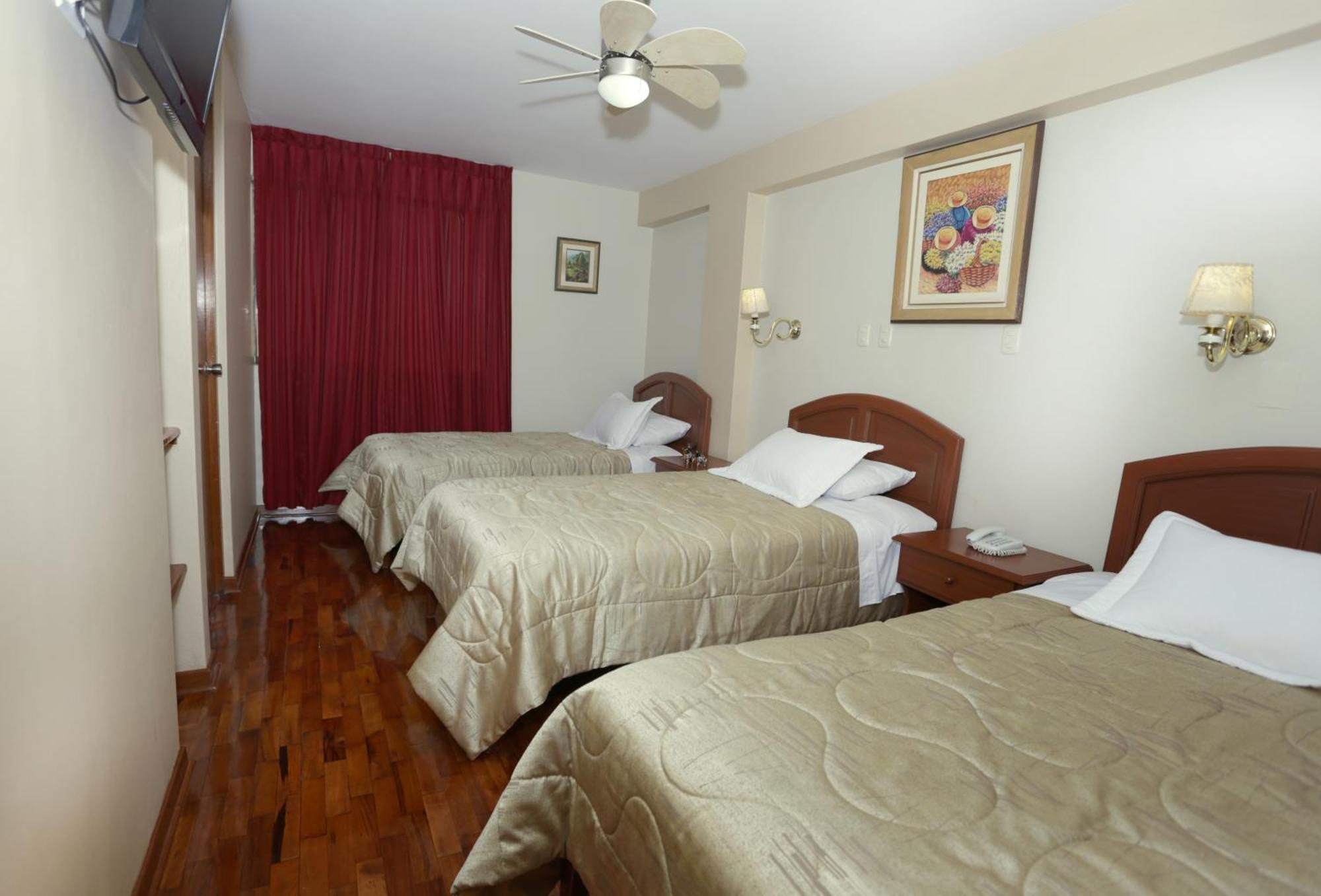 Hotel Manhattan Airport