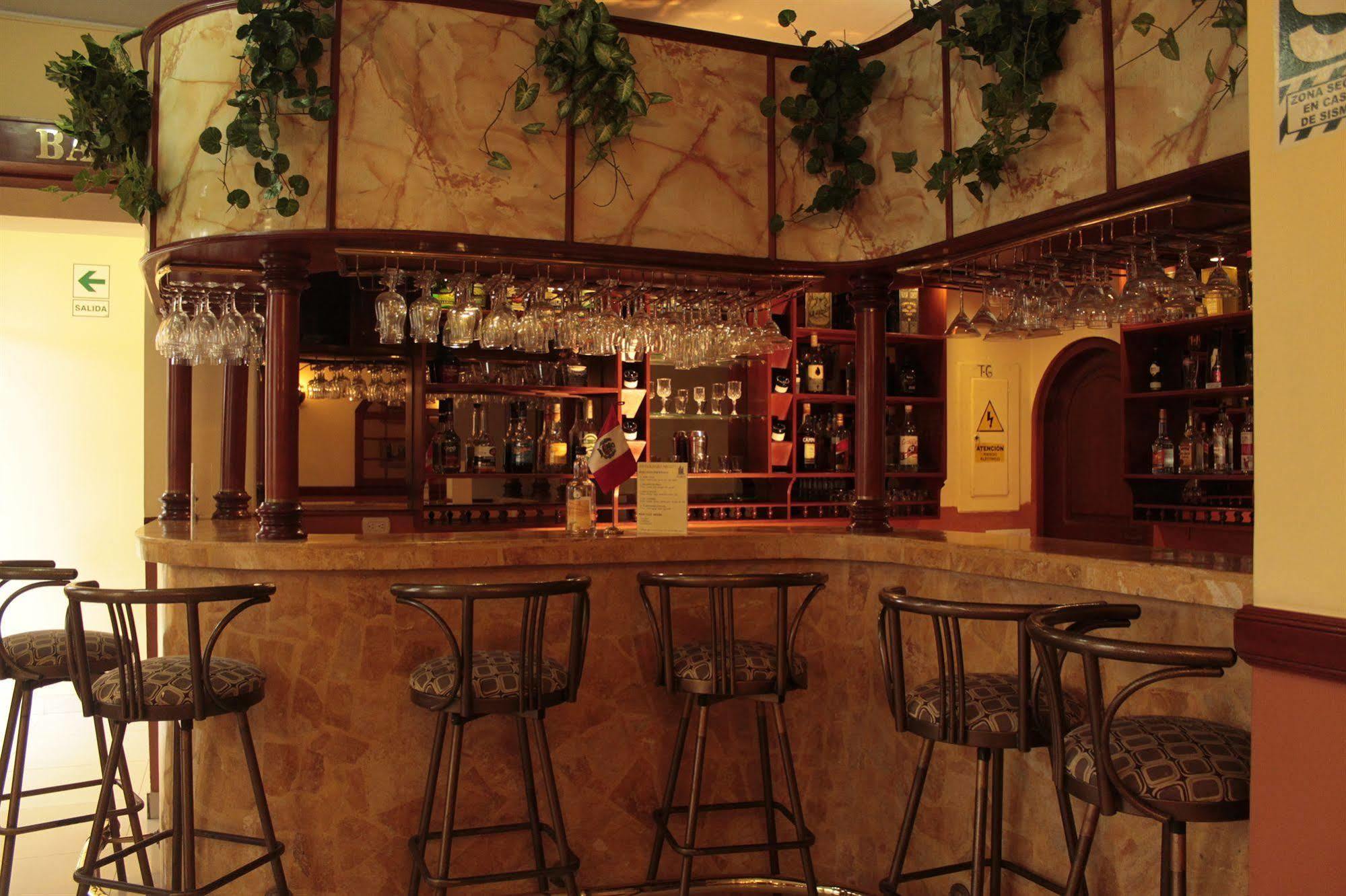 Hotel Manhattan Airport Lima
